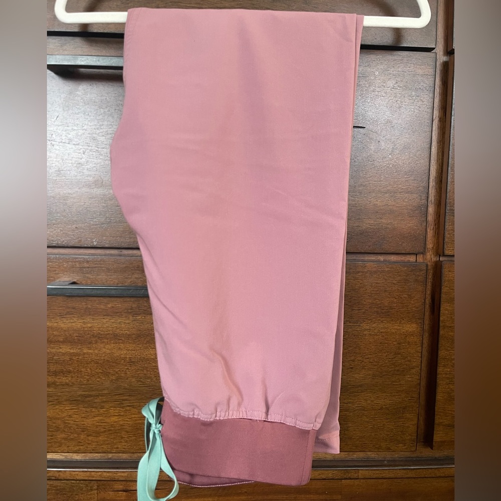 Figs High Waisted Livingston Scrub Pants, New Mauve, M